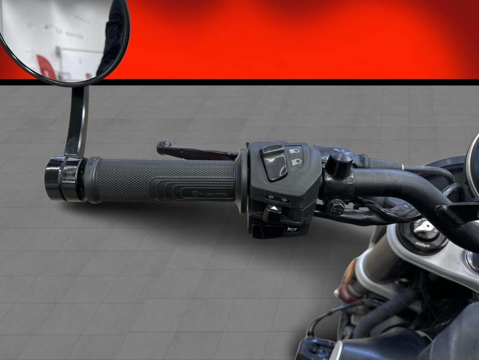 HUSQVARNA SVARTPILEN 2021