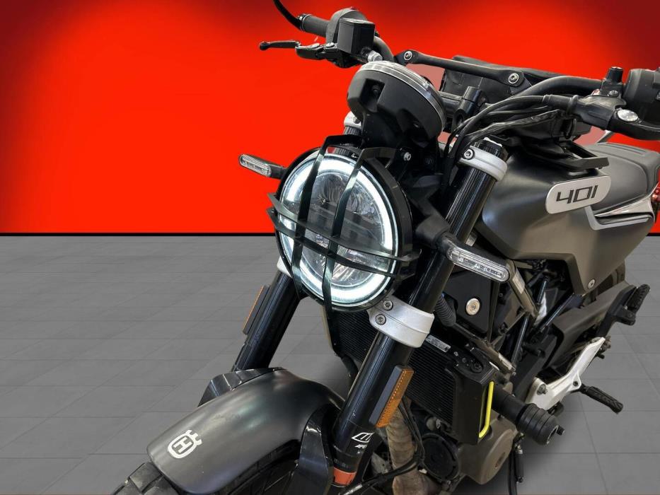 HUSQVARNA SVARTPILEN 2021