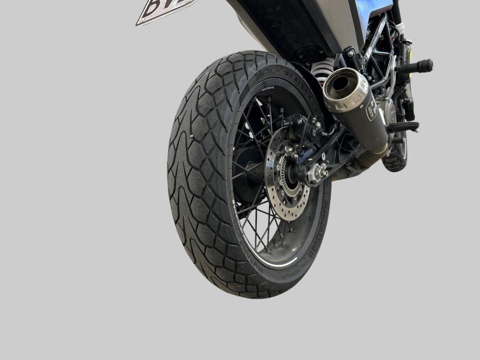 HUSQVARNA SVARTPILEN 2021