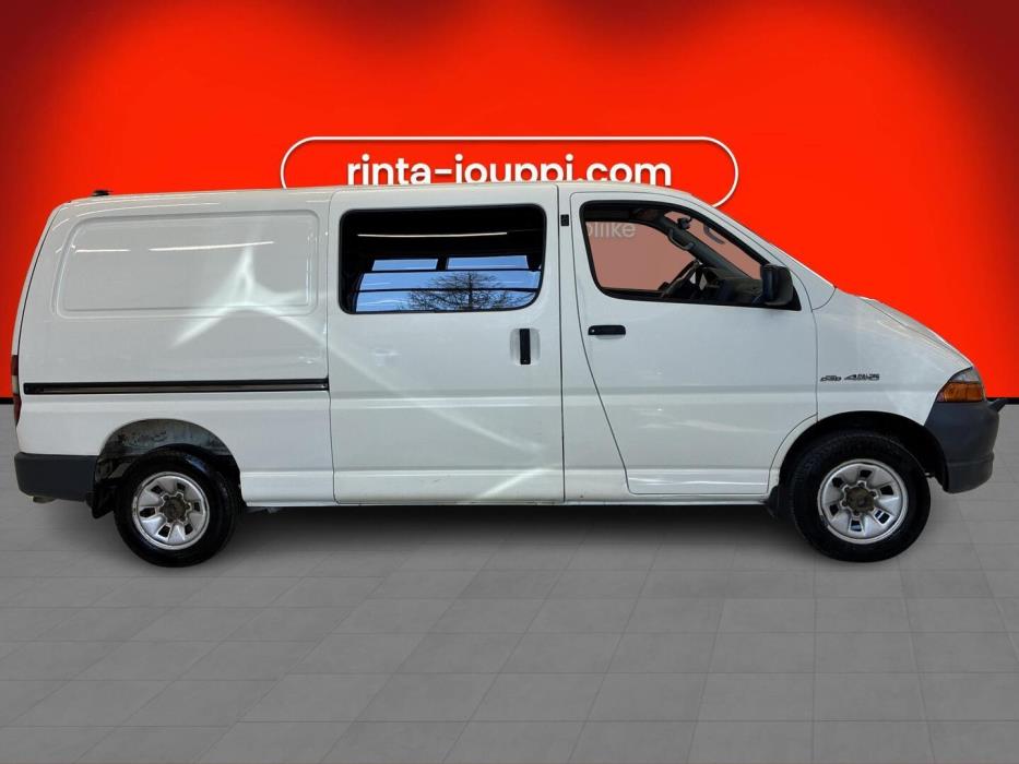 TOYOTA Hiace 2006