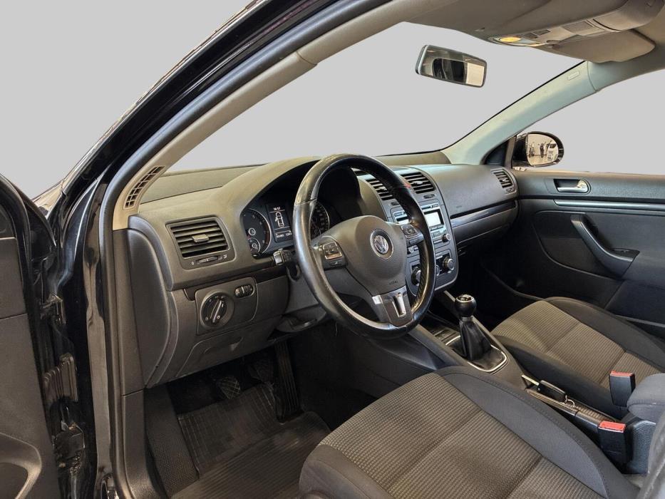 VOLKSWAGEN Jetta 2009