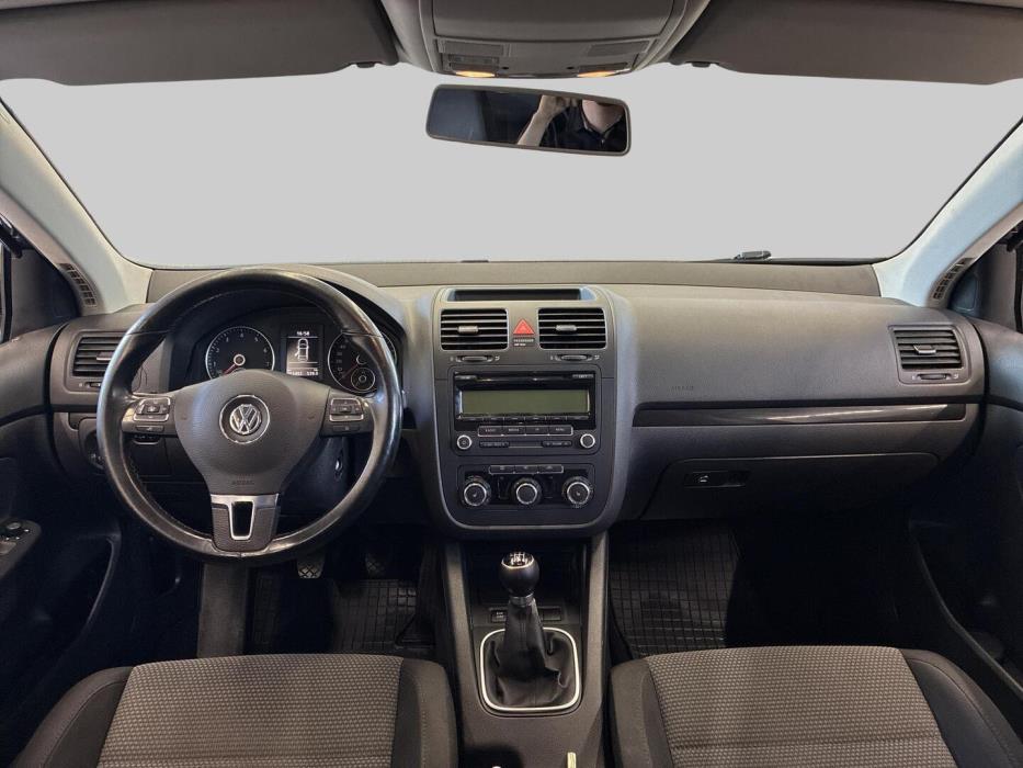 VOLKSWAGEN Jetta 2009