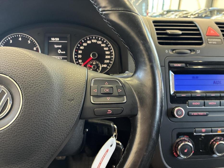 VOLKSWAGEN Jetta 2009