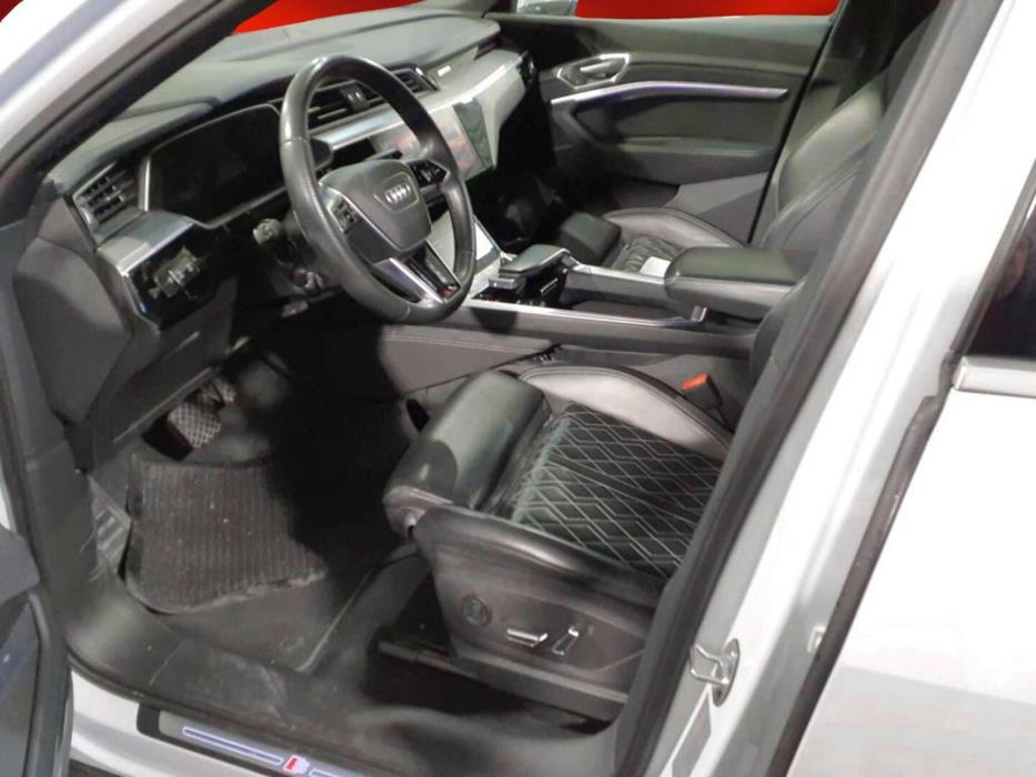AUDI E-TRON 2023