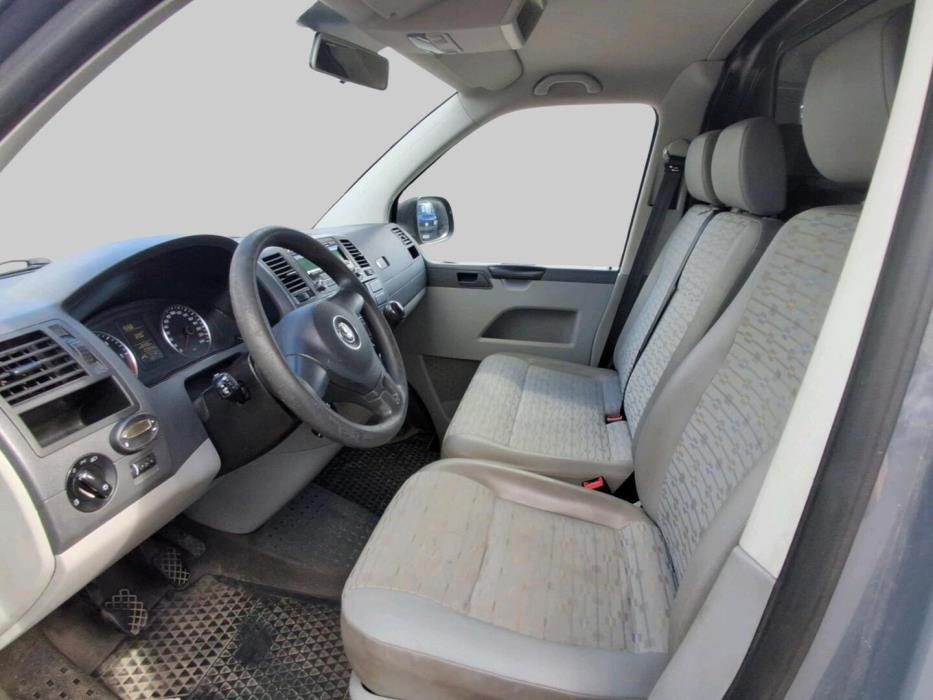 VOLKSWAGEN Transporter 2012