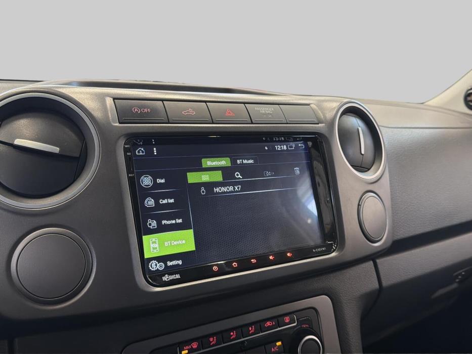 VOLKSWAGEN Amarok 2014