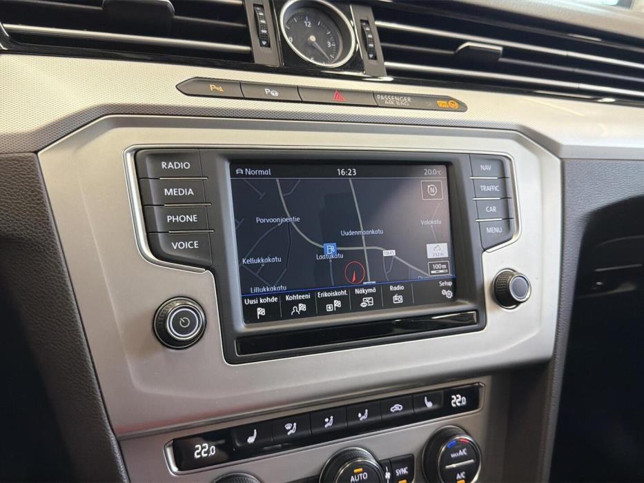 VOLKSWAGEN Passat 2016