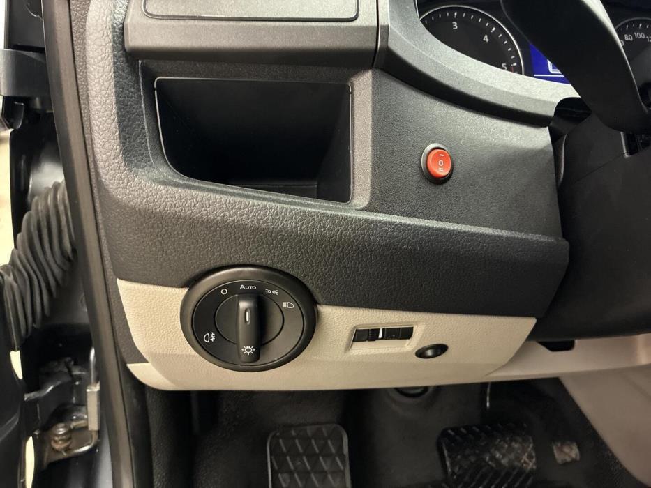 VOLKSWAGEN Transporter 2019