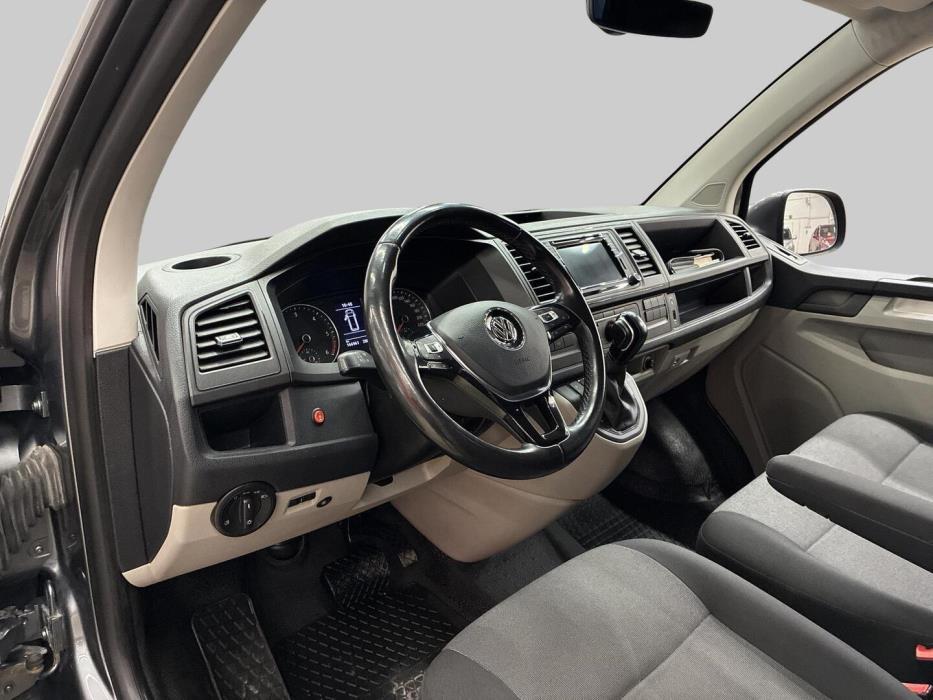 VOLKSWAGEN Transporter 2019