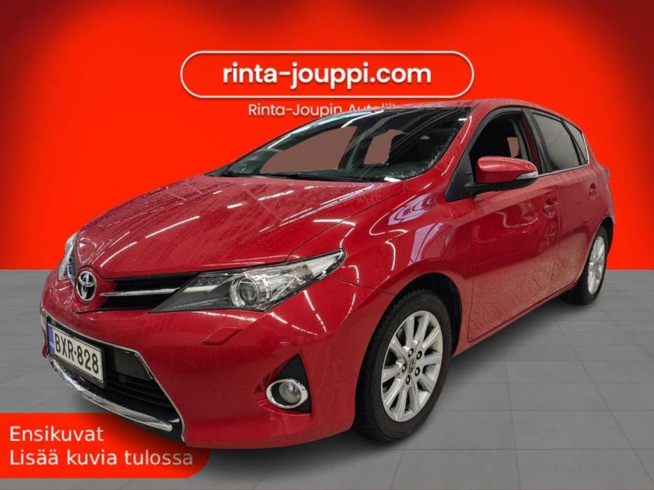 TOYOTA Auris 2015