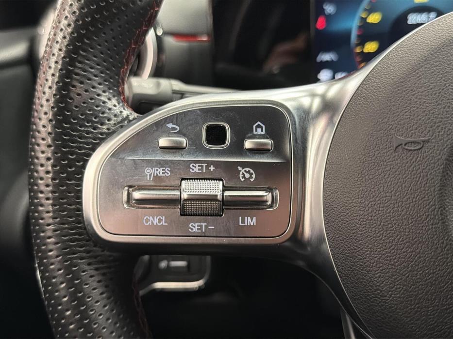 MERCEDES-BENZ A 2019