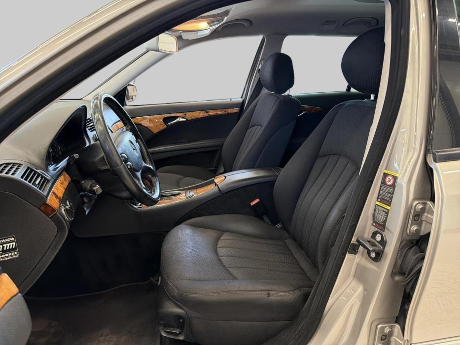 MERCEDES-BENZ E 2006