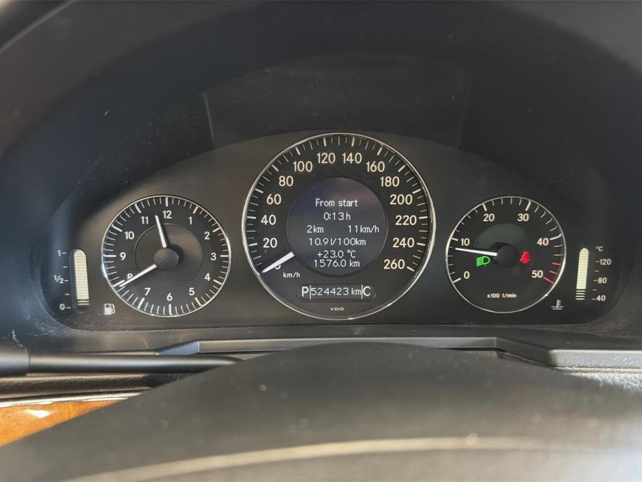 MERCEDES-BENZ E 2006
