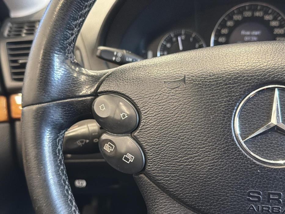 MERCEDES-BENZ E 2006