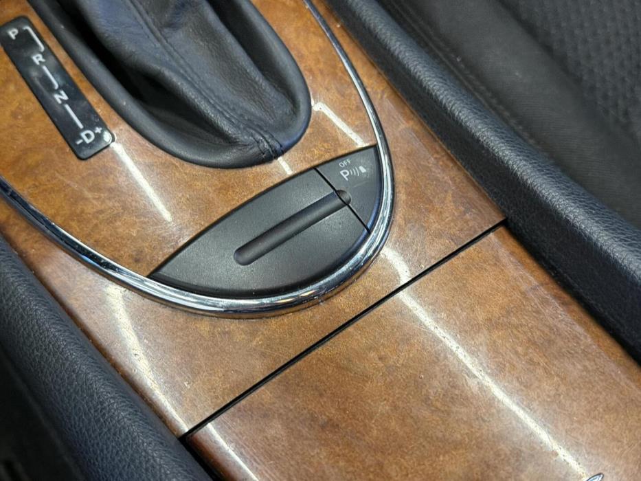 MERCEDES-BENZ E 2006
