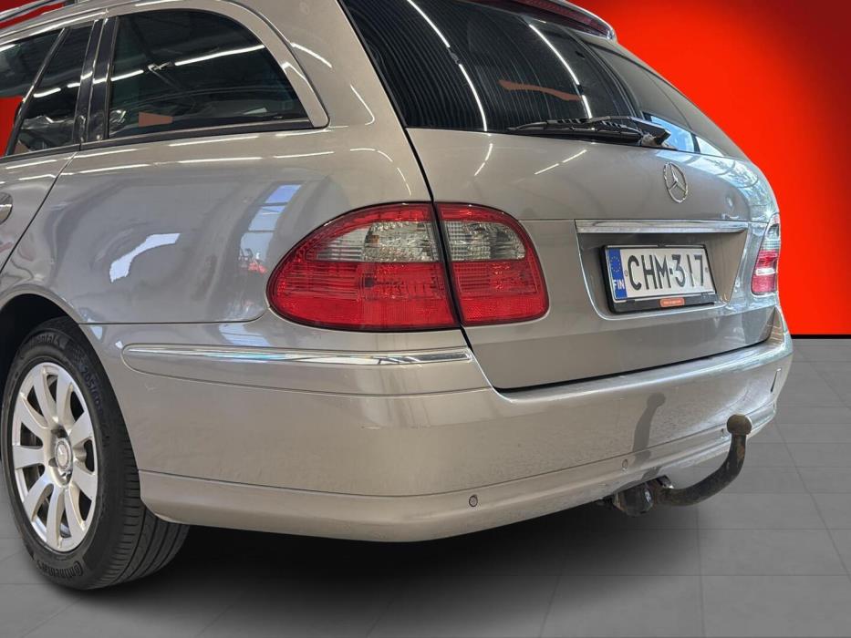 MERCEDES-BENZ E 2006