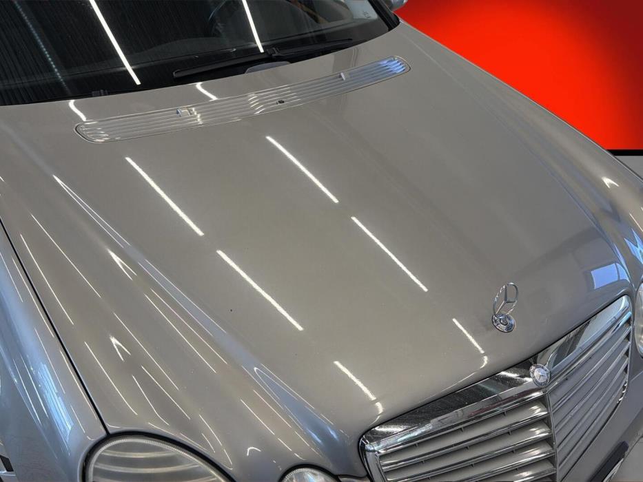 MERCEDES-BENZ E 2006