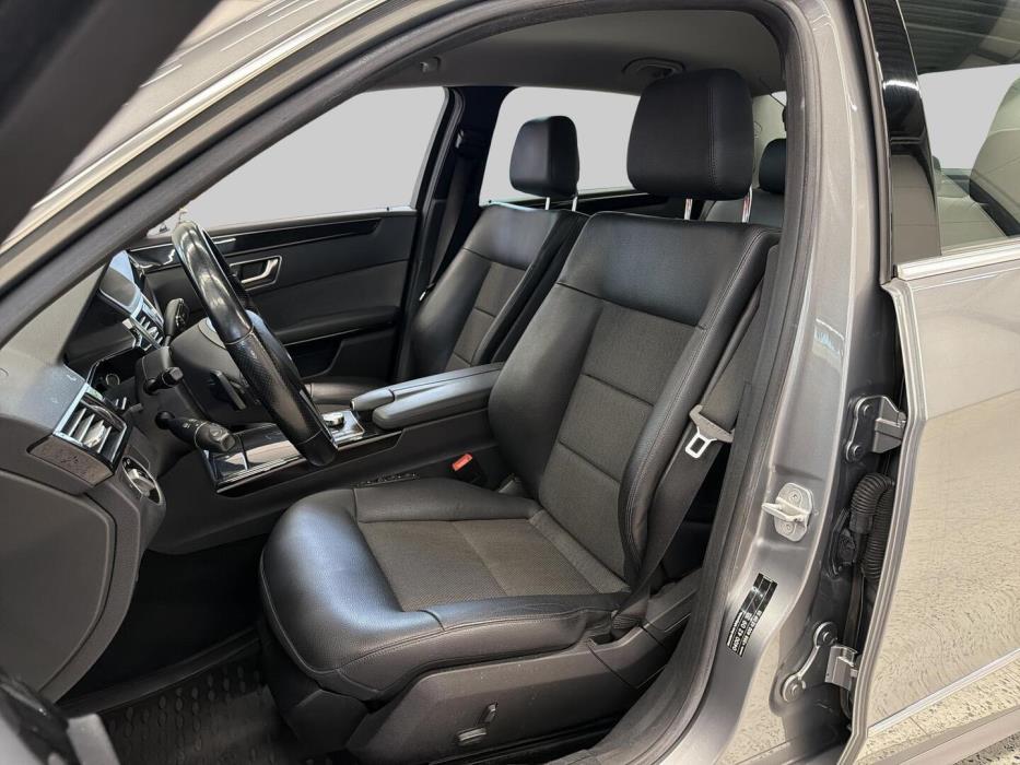 MERCEDES-BENZ E 2012