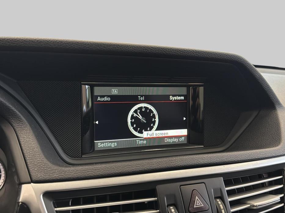 MERCEDES-BENZ E 2012