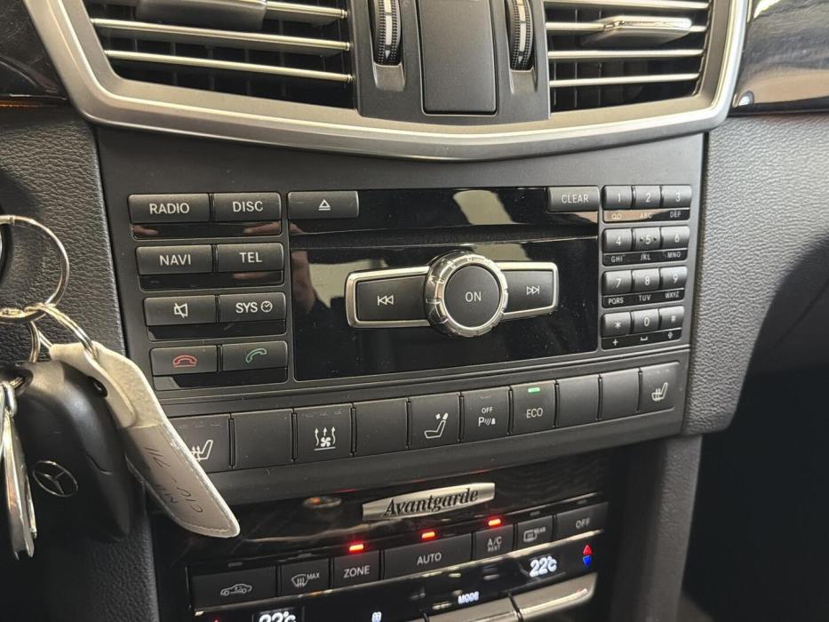 MERCEDES-BENZ E 2012