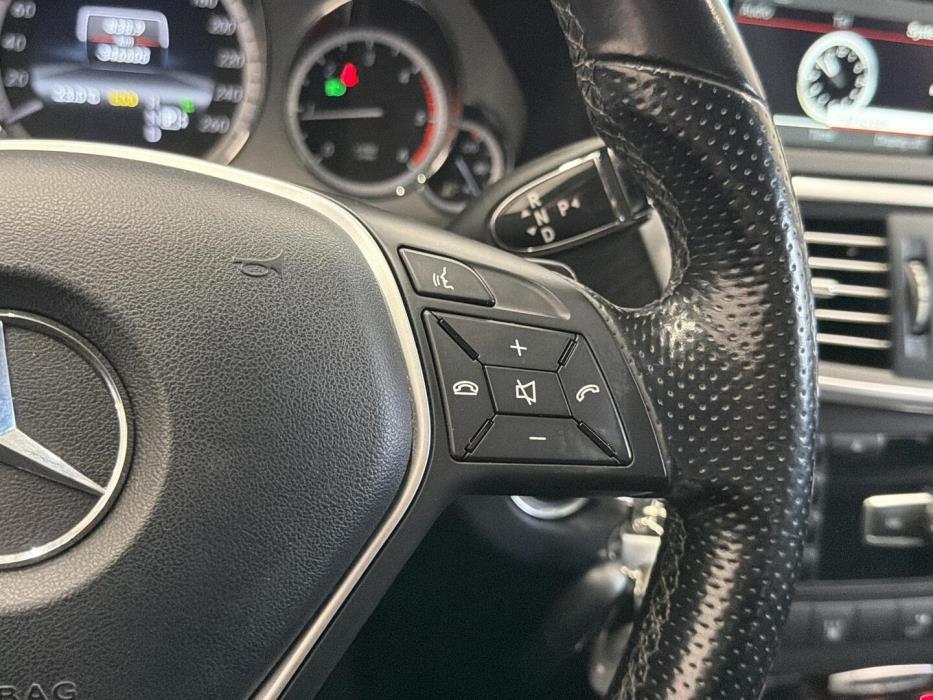 MERCEDES-BENZ E 2012