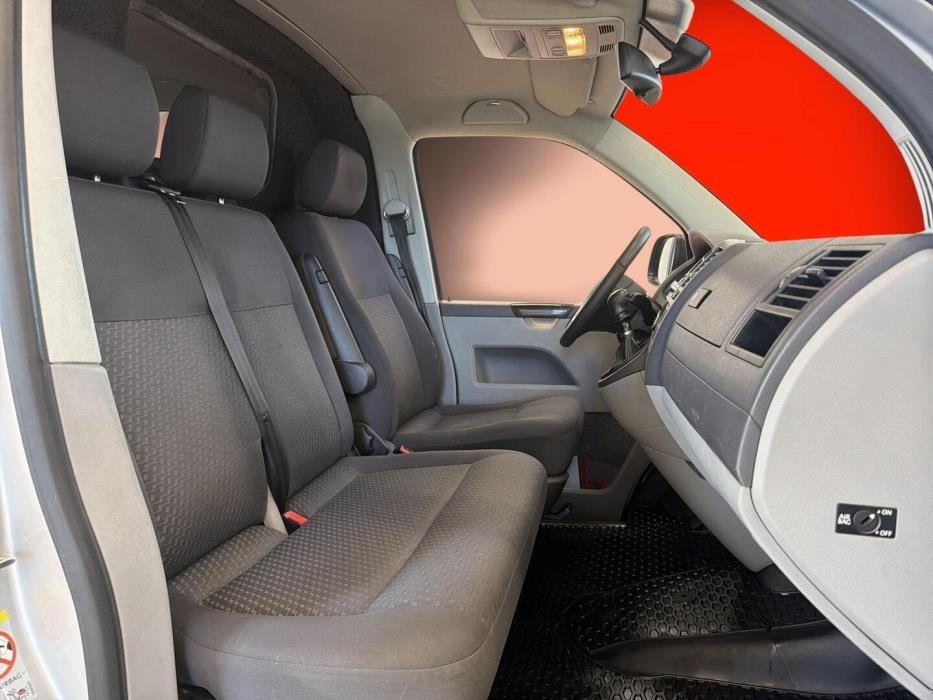 VOLKSWAGEN Transporter 2013