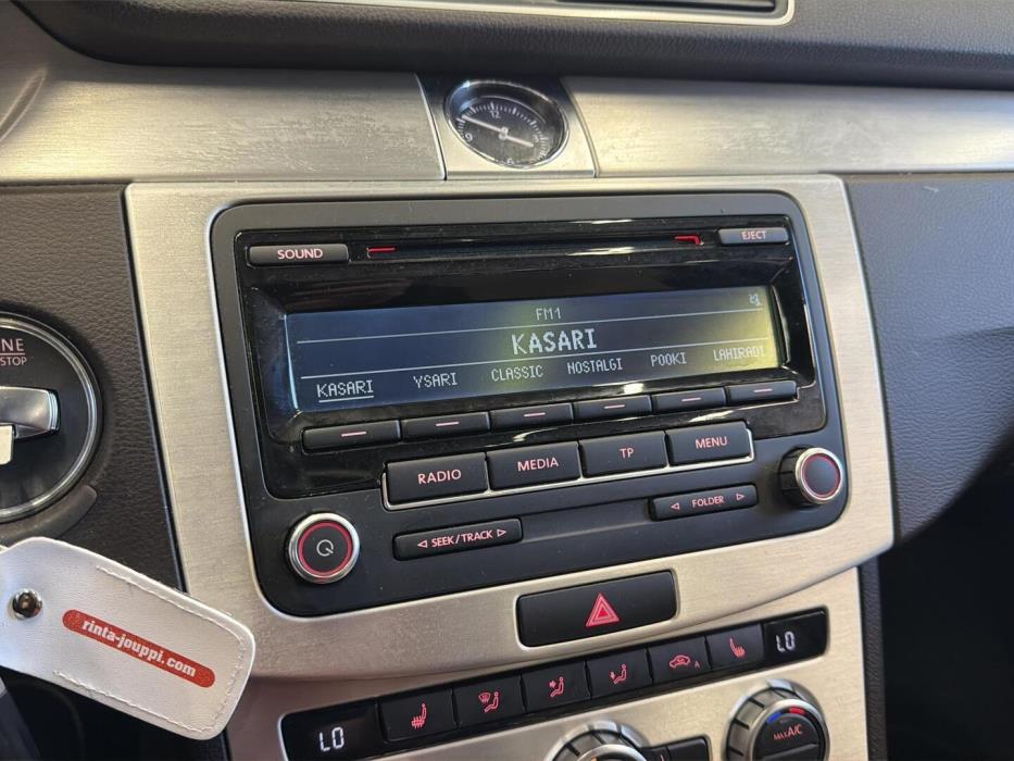VOLKSWAGEN Passat 2014