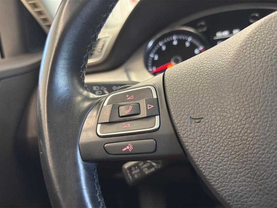 VOLKSWAGEN Passat 2014