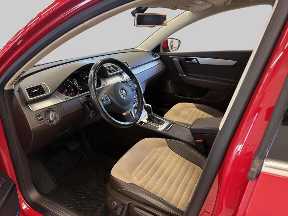 VOLKSWAGEN Passat 2014