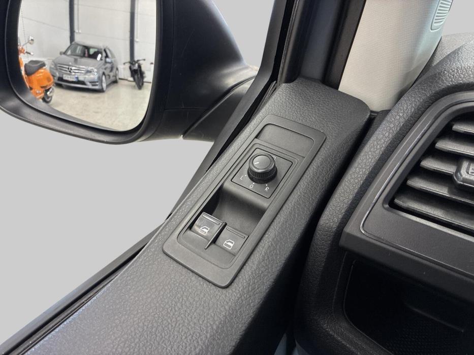 VOLKSWAGEN Transporter 2017