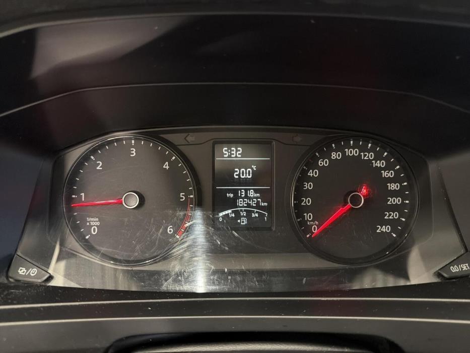 VOLKSWAGEN Transporter 2018