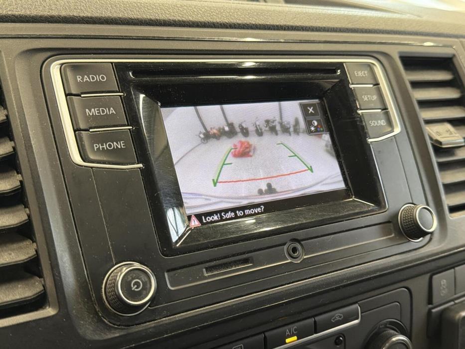 VOLKSWAGEN Transporter 2018