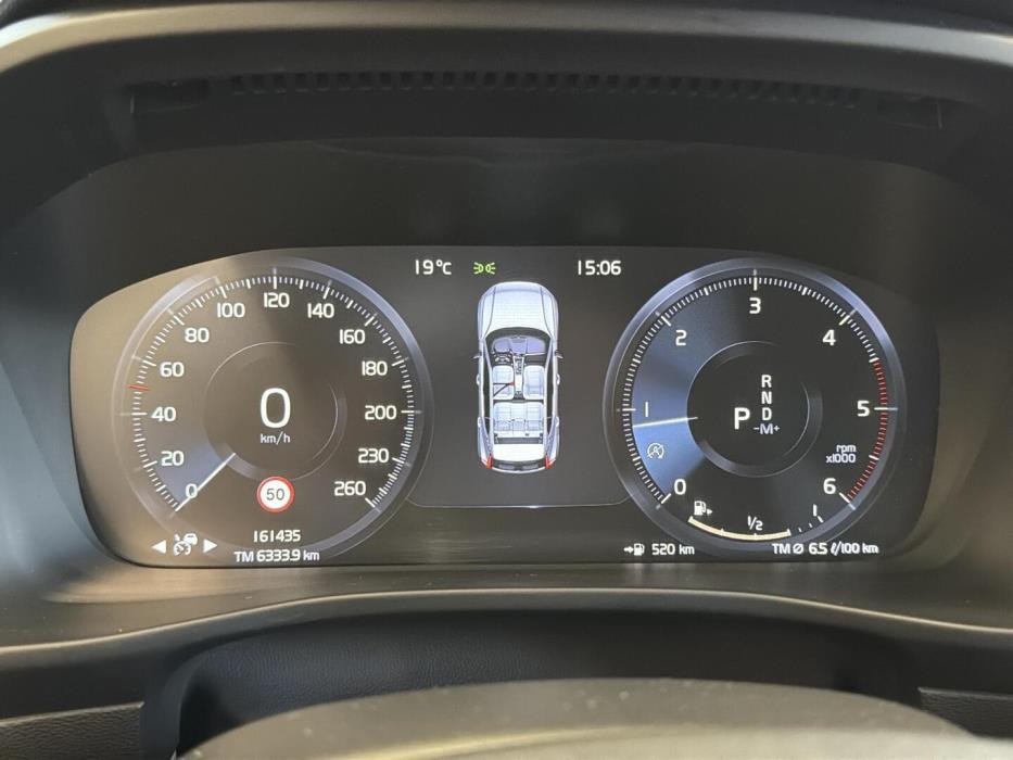 VOLVO XC40 2019