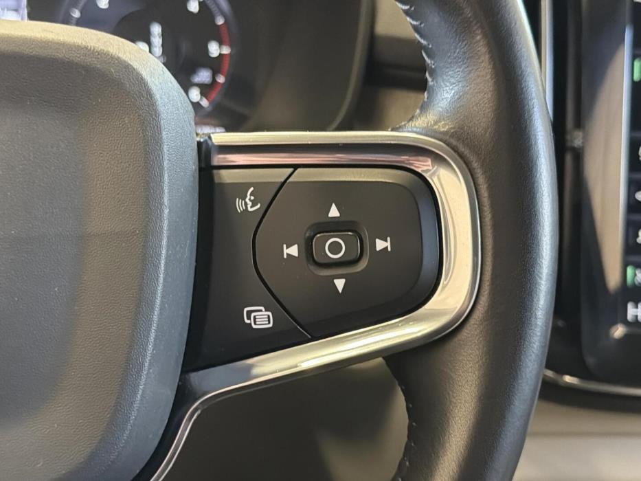 VOLVO XC40 2019
