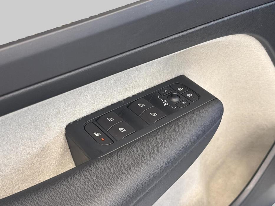 VOLVO XC40 2019