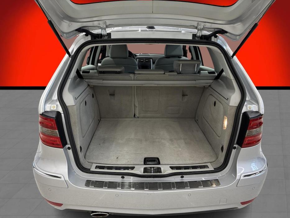 MERCEDES-BENZ B 2010