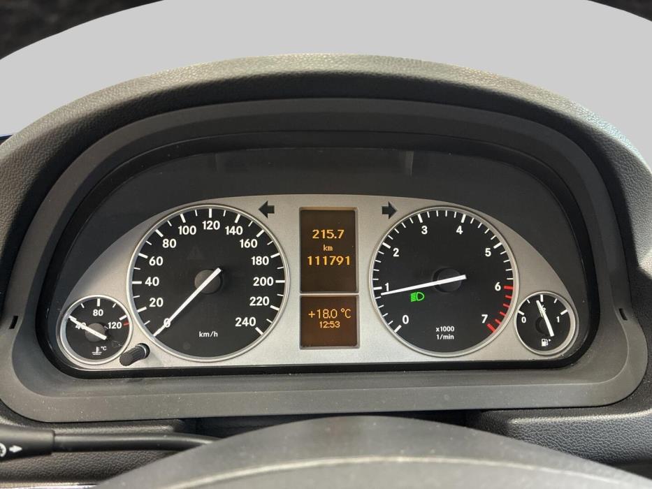 MERCEDES-BENZ B 2010
