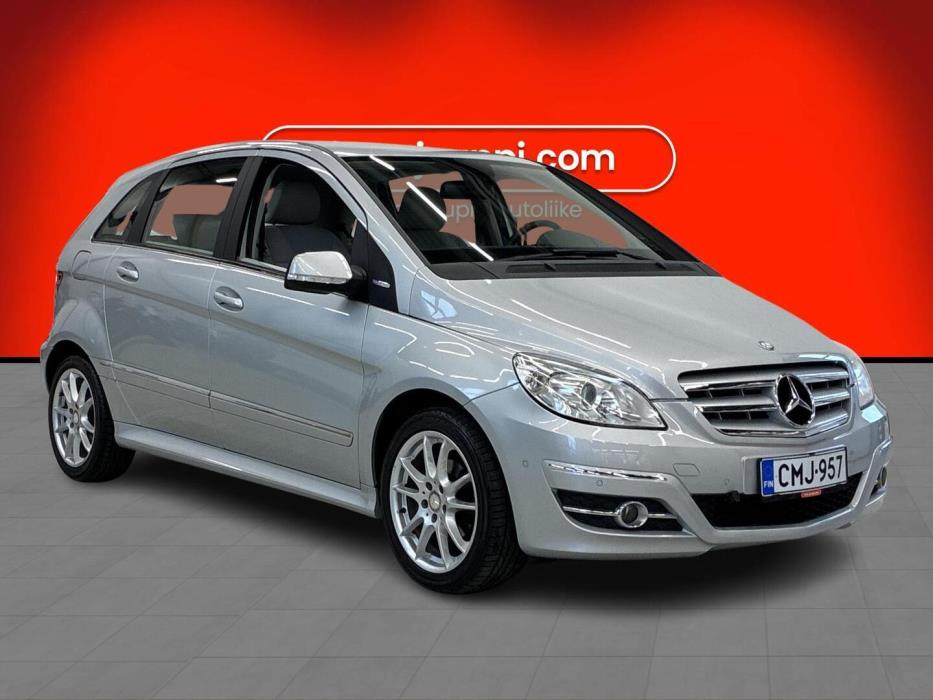 MERCEDES-BENZ B 2010