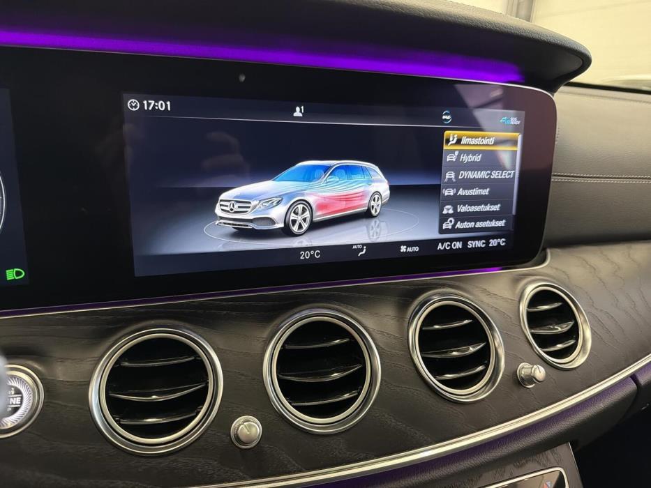 MERCEDES-BENZ E 2019