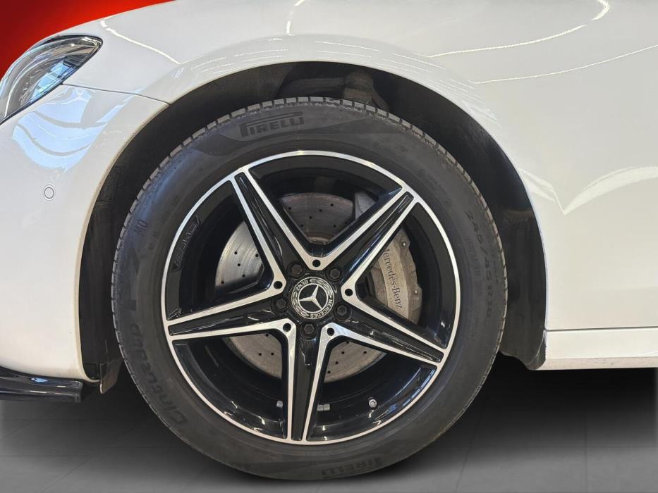 MERCEDES-BENZ E 2019