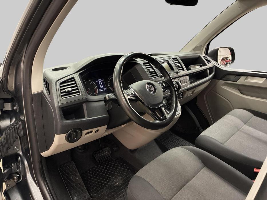 VOLKSWAGEN Transporter 2019