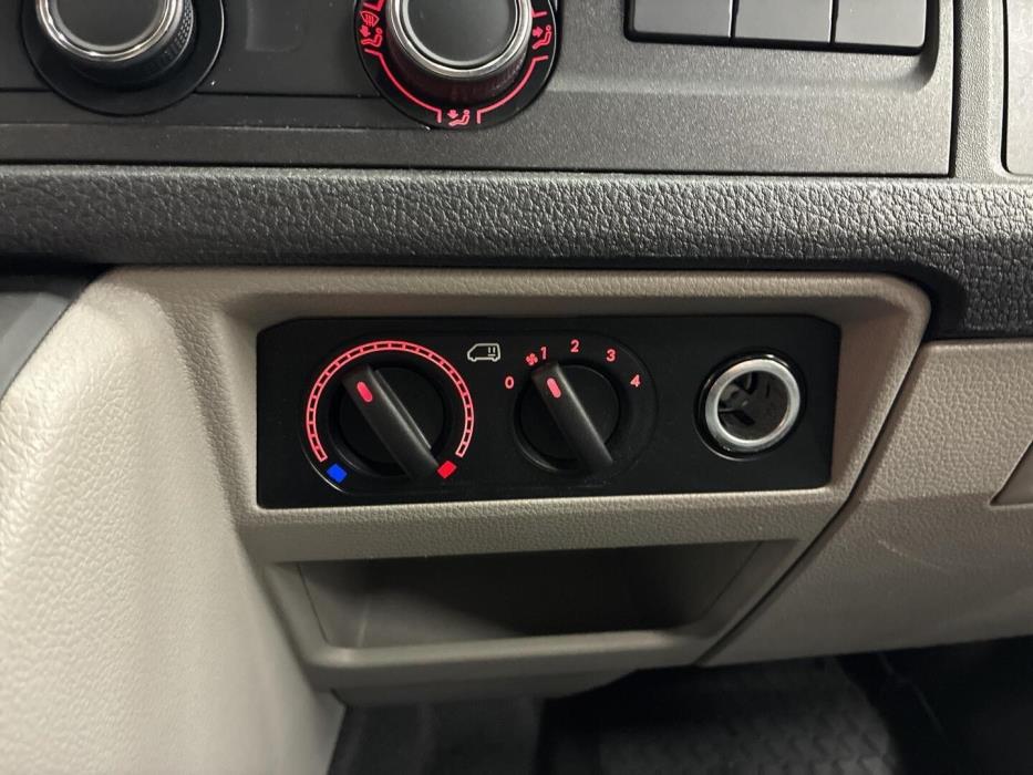 VOLKSWAGEN Transporter 2019