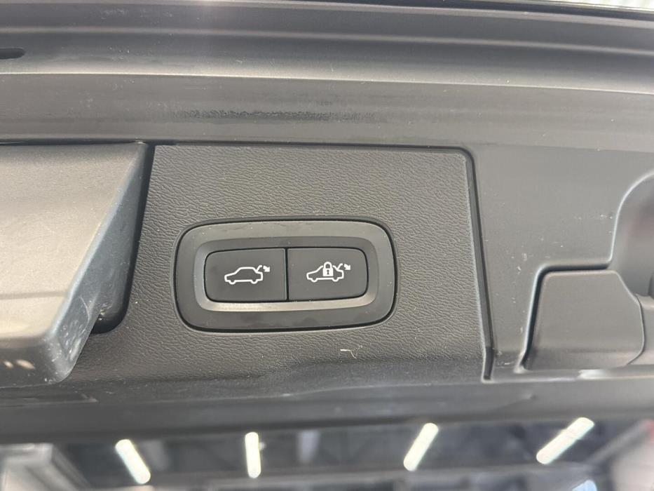 VOLVO XC60 2020