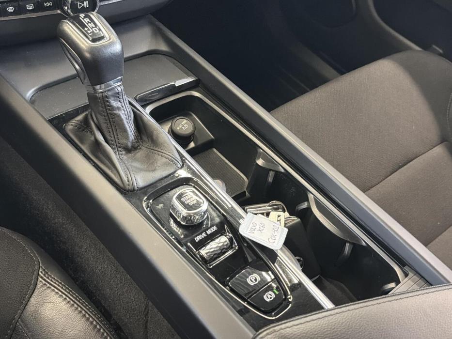 VOLVO XC60 2020