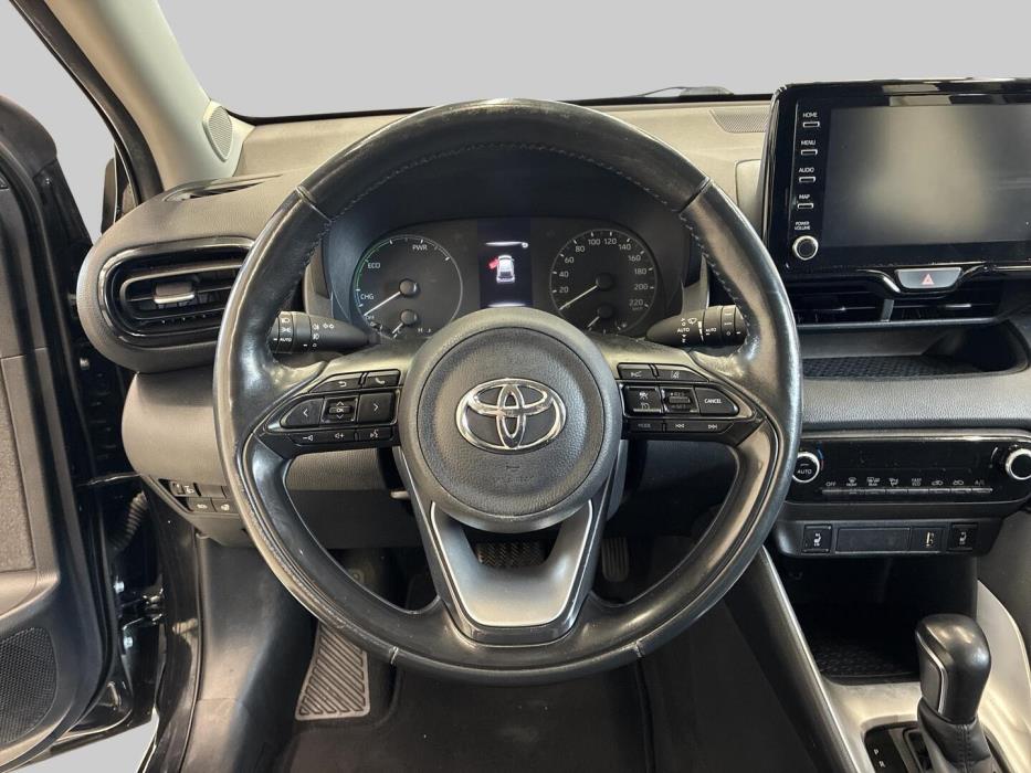 TOYOTA Yaris 2021