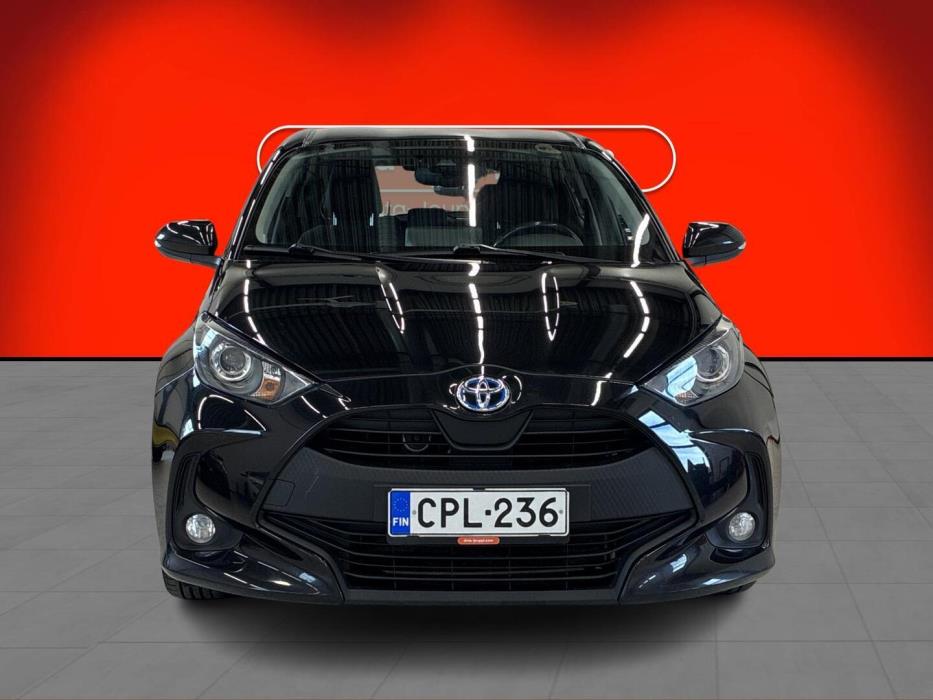 TOYOTA Yaris 2021