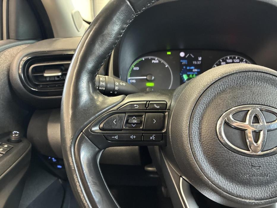 TOYOTA Yaris 2021