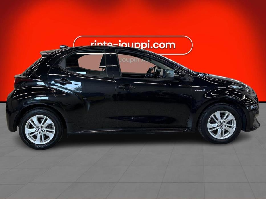 TOYOTA Yaris 2021