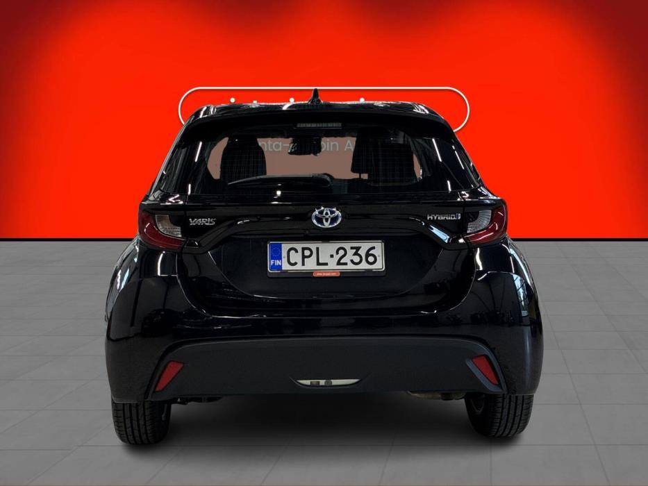 TOYOTA Yaris 2021
