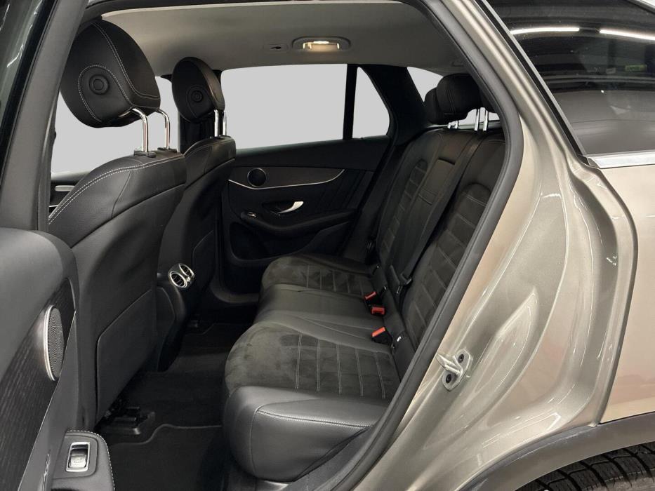 MERCEDES-BENZ GLC 2022